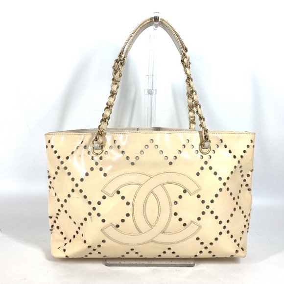 CHANEL Chanel Tote Bag CC Punching Chain Shoulder Enamel Women's Ivory - Picture 1 of 10